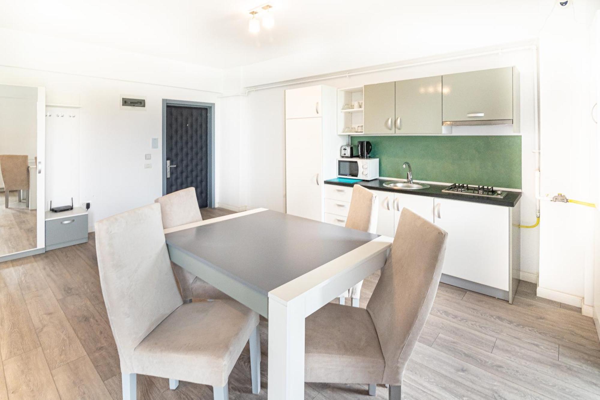 Miramare Residence Aparthotel นาโวดาริ ภายนอก รูปภาพ