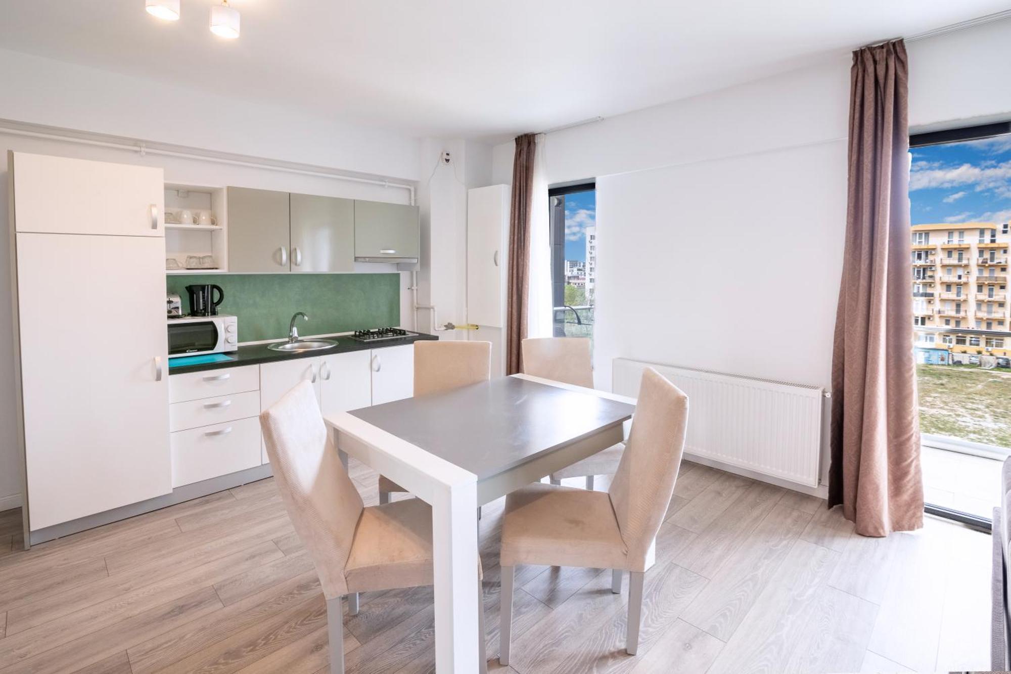 Miramare Residence Aparthotel นาโวดาริ ภายนอก รูปภาพ