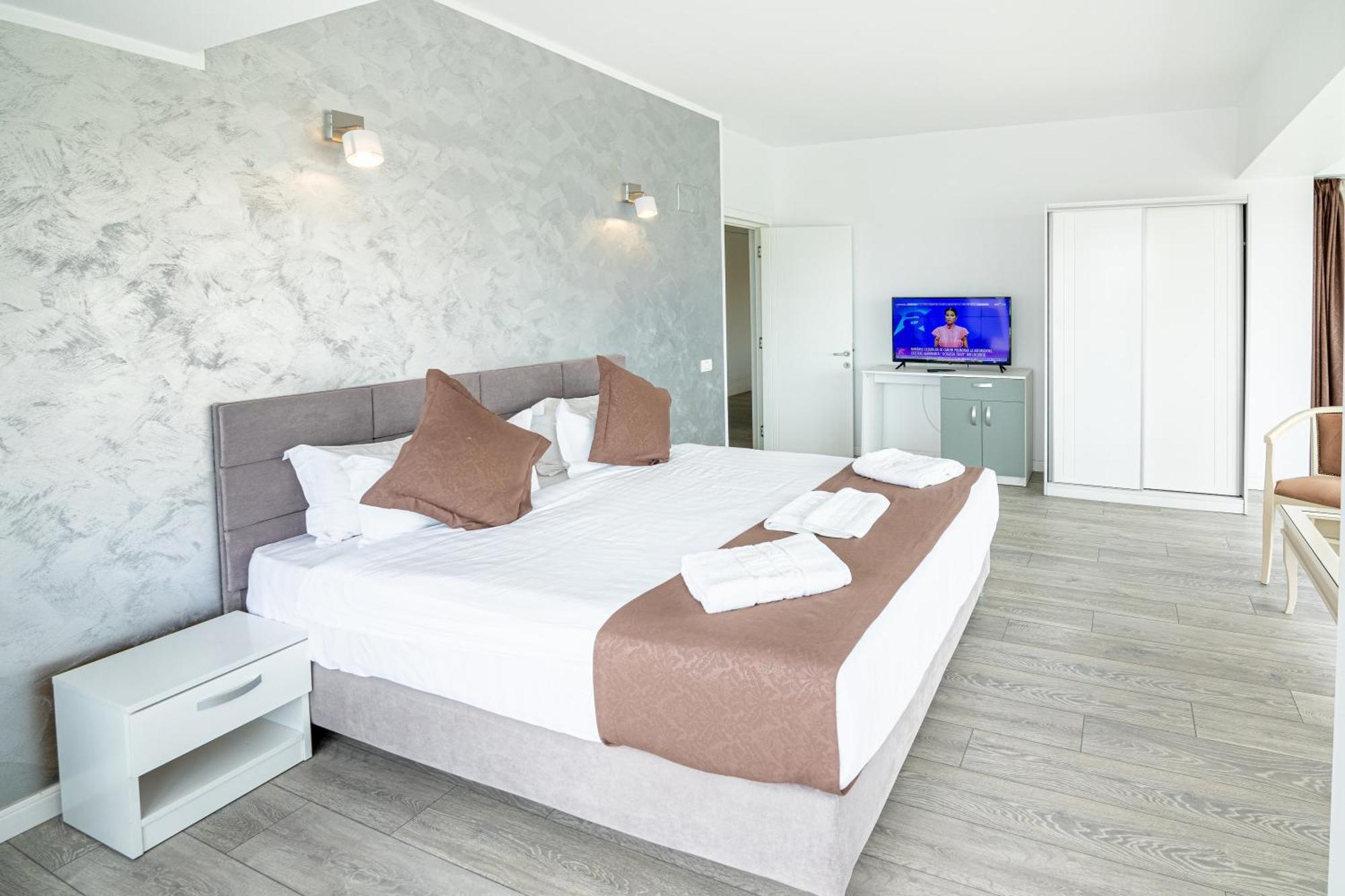 Miramare Residence Aparthotel นาโวดาริ ภายนอก รูปภาพ