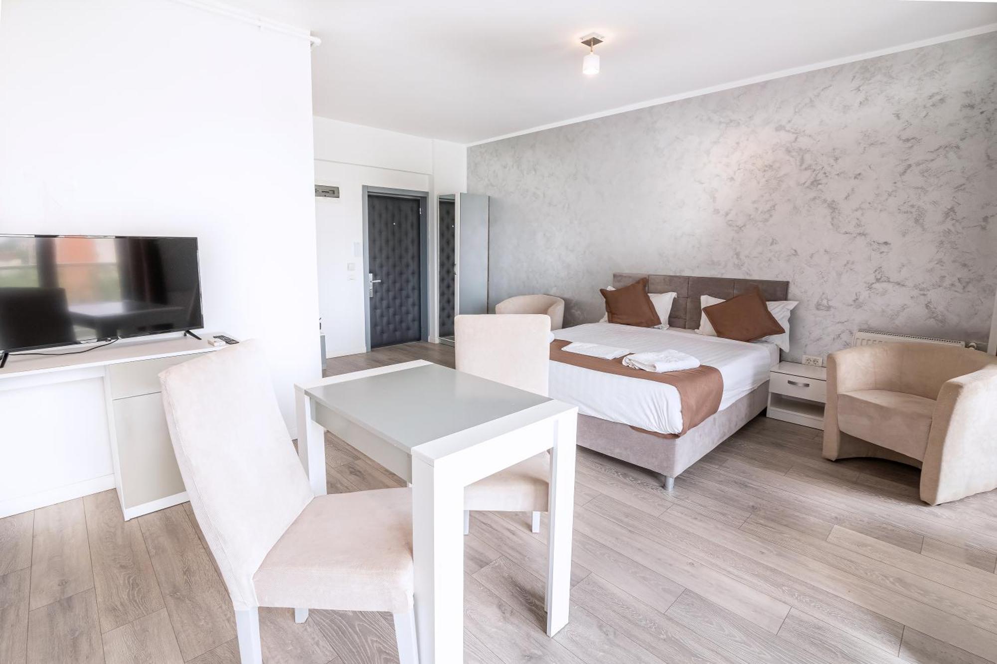Miramare Residence Aparthotel นาโวดาริ ภายนอก รูปภาพ