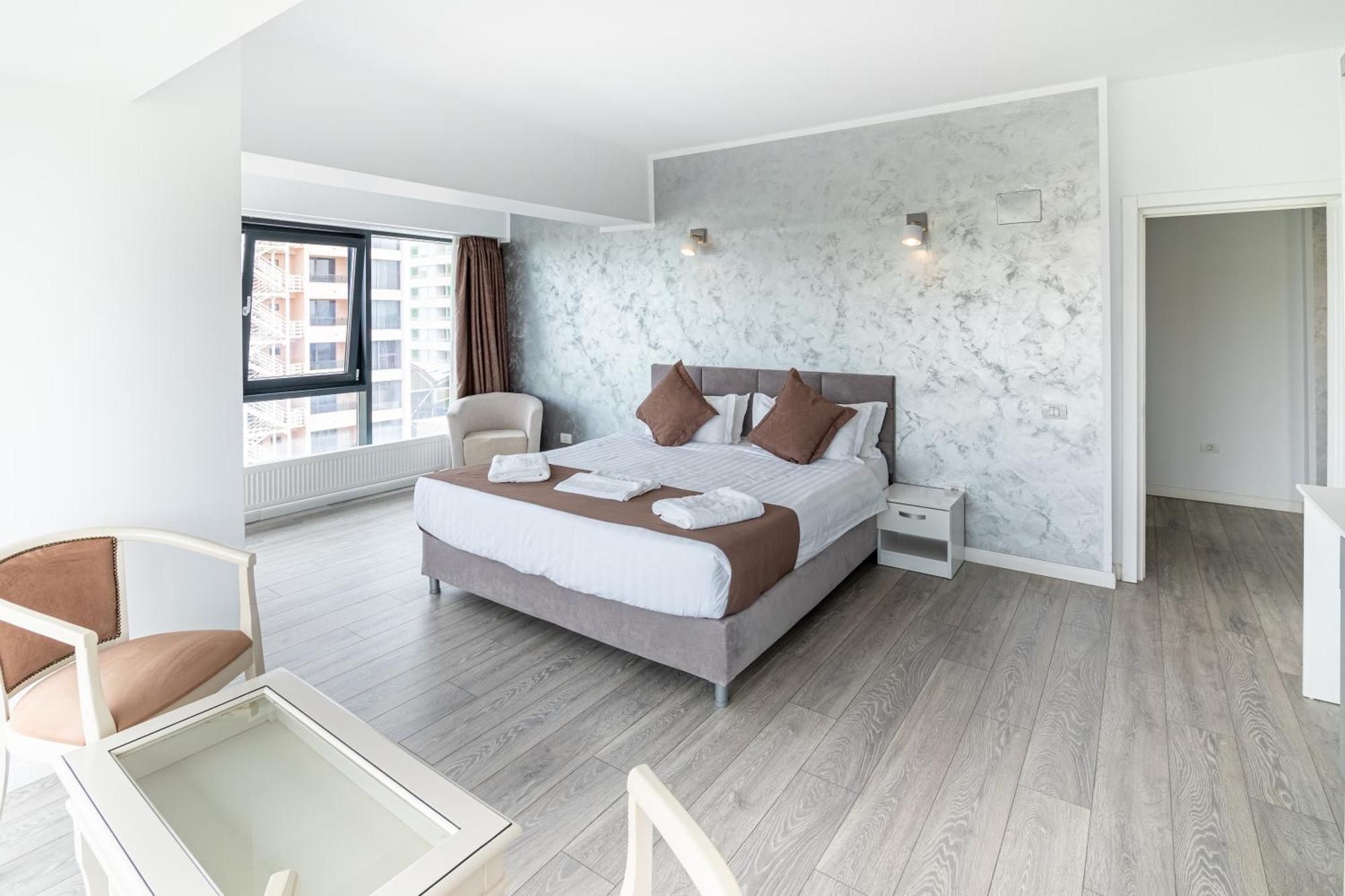 Miramare Residence Aparthotel นาโวดาริ ภายนอก รูปภาพ