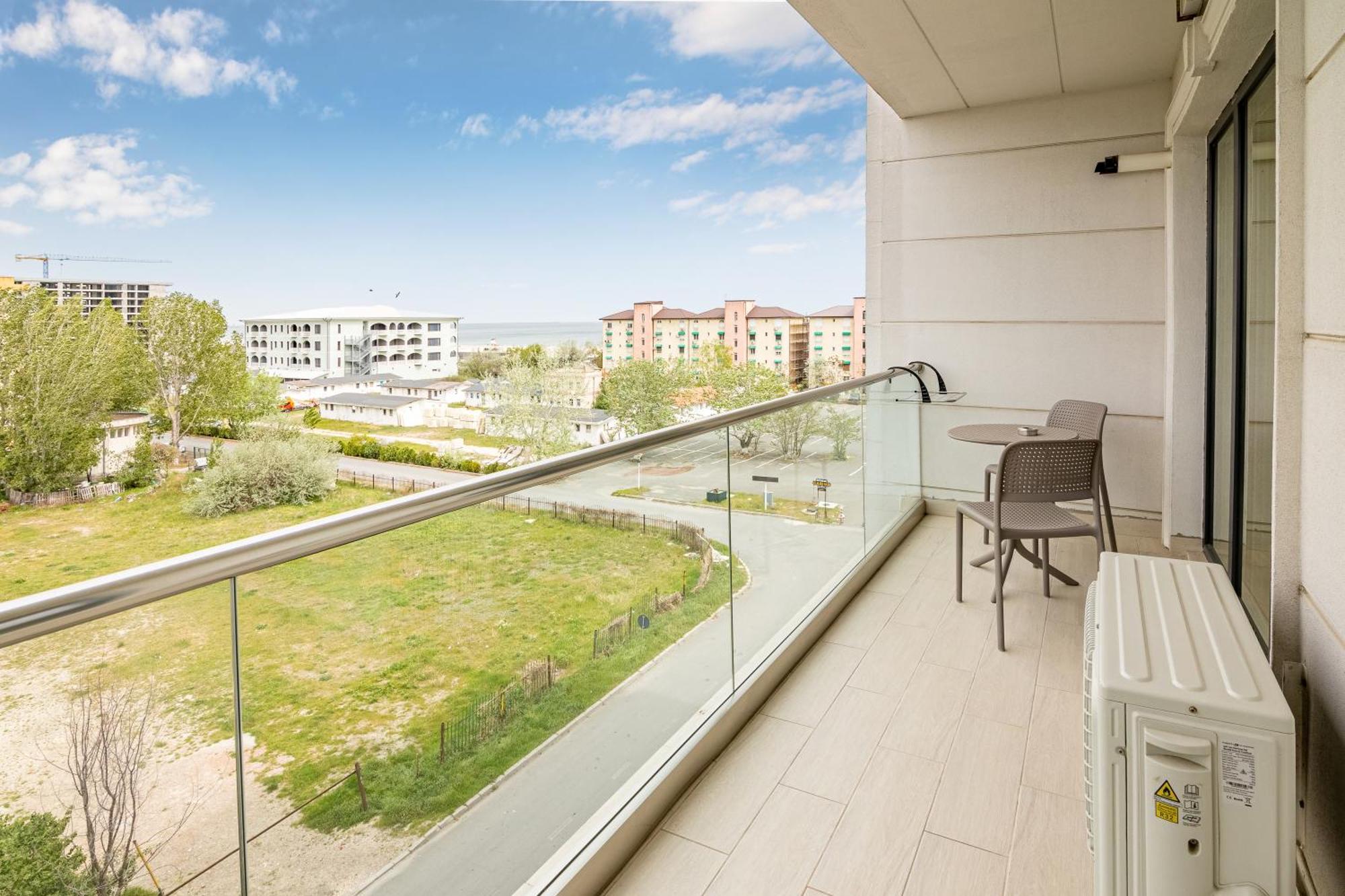 Miramare Residence Aparthotel นาโวดาริ ภายนอก รูปภาพ