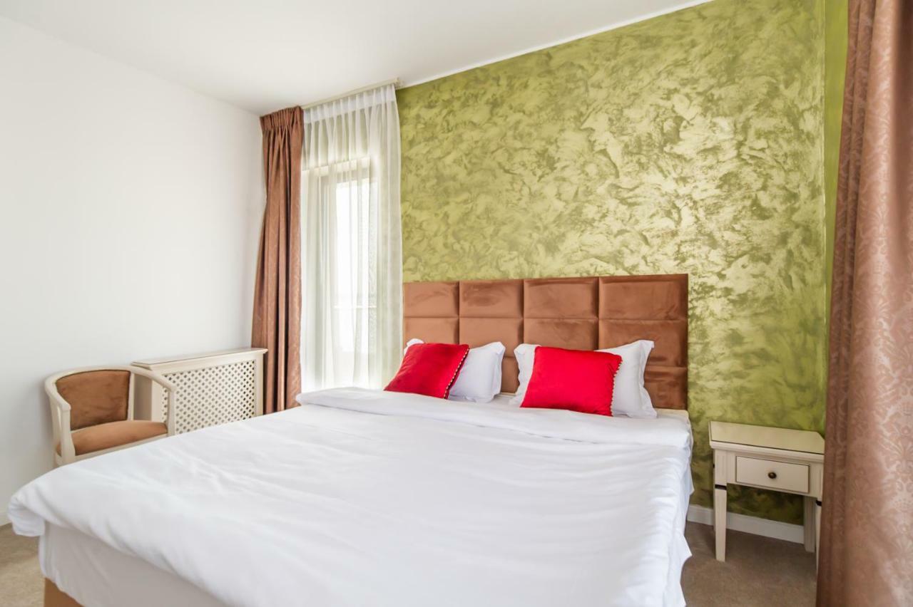 Miramare Residence Aparthotel นาโวดาริ ภายนอก รูปภาพ